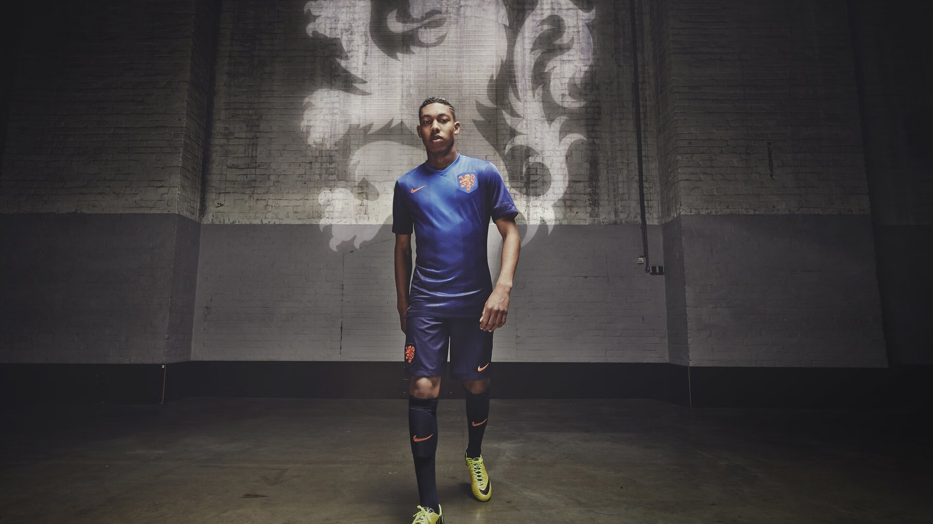 赛道上的文化交流：全球车迷的狂欢节，车迷汽车俱乐部