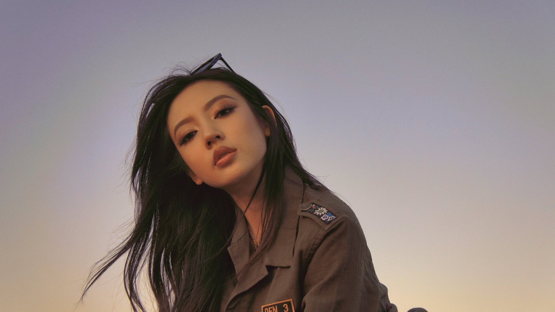 意大利骑手格里高利·瓦特莱特在2024年国际马术联合会障碍赛世界巡回赛中获得个人第五名,展现坚韧精神。