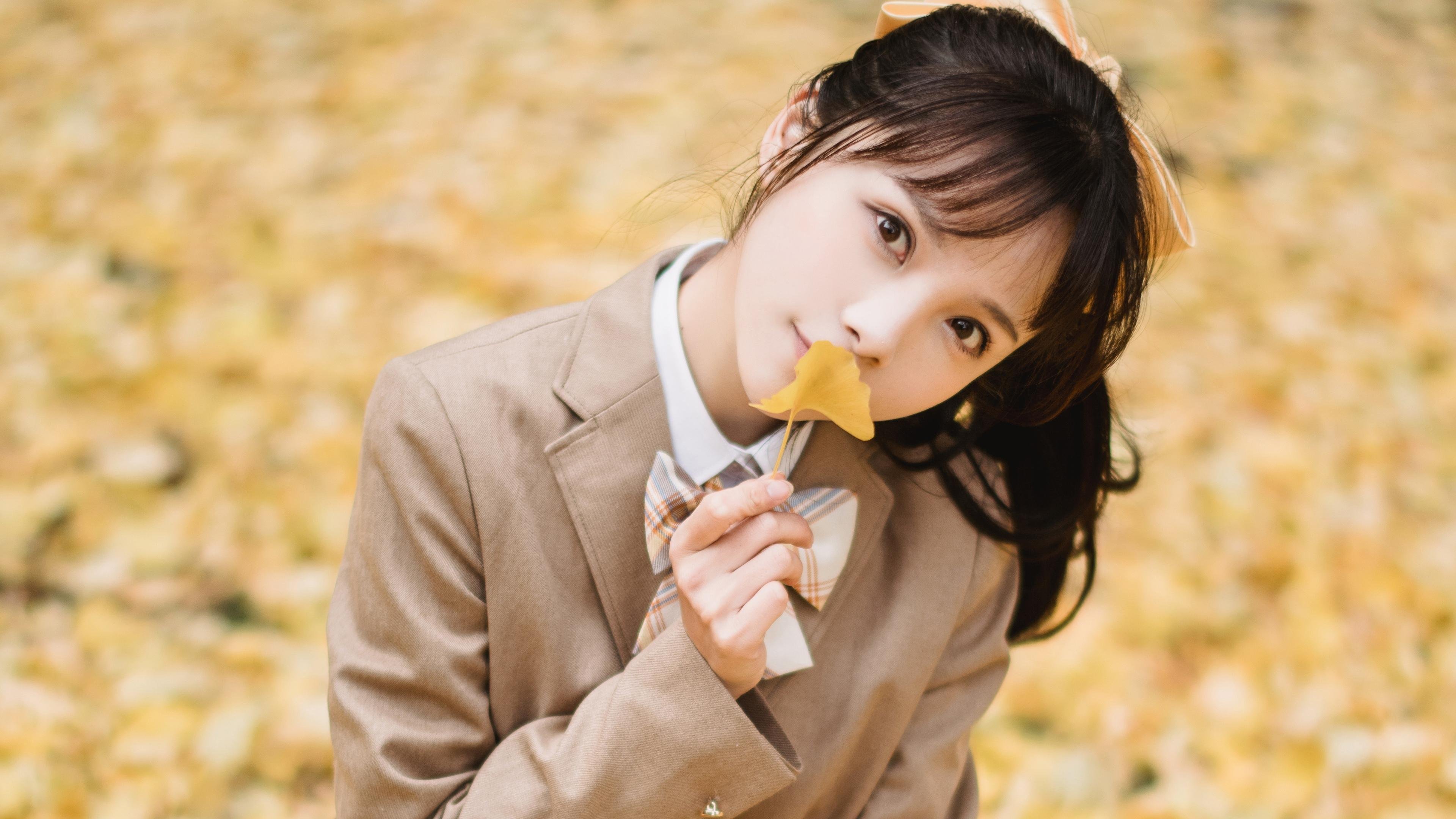 阿莱格里或将接任巴萨新帅,球迷期待斩获冠军,巴萨球员阿莱尼亚